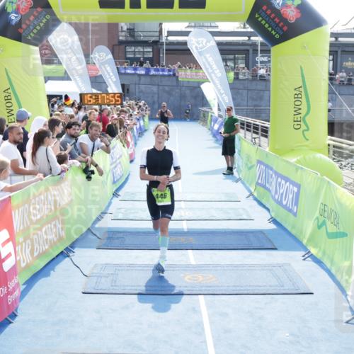 10.08.2025 - GEWOBA Citytriathlon Bremen H.Heesch http://msf.ph/oto/8554232 10.08.2025 15:17:59 Ziel 235, 446 meine-sportfotos.de