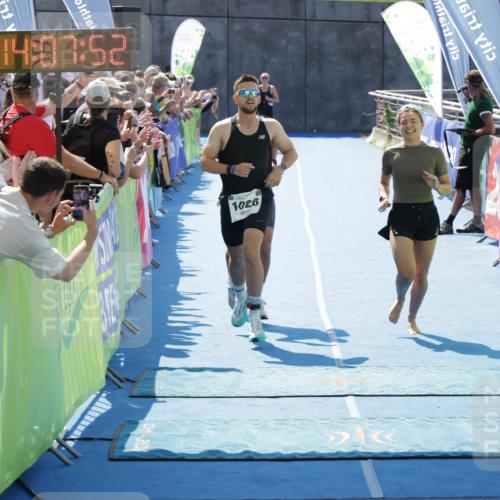 10.08.2025 - GEWOBA Citytriathlon Bremen H.Heesch http://msf.ph/oto/8554266 10.08.2025 14:07:56 Ziel 614, 919, 1028 meine-sportfotos.de