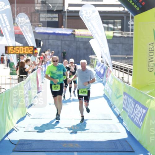 10.08.2025 - GEWOBA Citytriathlon Bremen H.Heesch http://msf.ph/oto/8554270 10.08.2025 15:50:06 Ziel 327, 329, 340, 528 meine-sportfotos.de