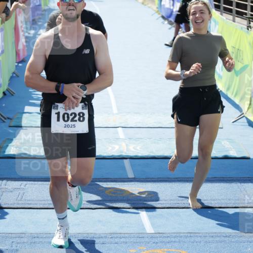 10.08.2025 - GEWOBA Citytriathlon Bremen H.Heesch http://msf.ph/oto/8554283 10.08.2025 14:07:58 Ziel 1028 meine-sportfotos.de