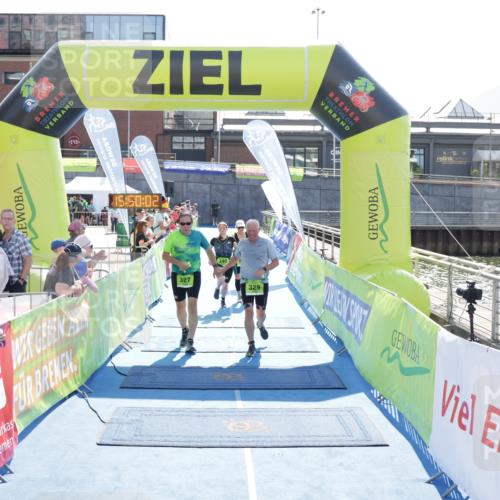 10.08.2025 - GEWOBA Citytriathlon Bremen H.Heesch http://msf.ph/oto/8554302 10.08.2025 15:50:06 Ziel 327, 329, 340, 528 meine-sportfotos.de