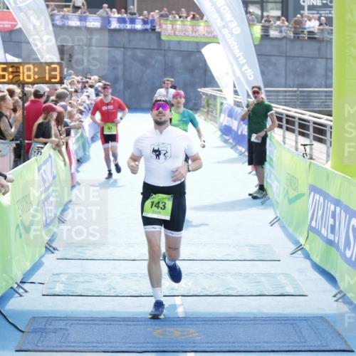 10.08.2025 - GEWOBA Citytriathlon Bremen H.Heesch http://msf.ph/oto/8554304 10.08.2025 15:18:17 Ziel 41, 45, 101, 126, 143, 225 meine-sportfotos.de