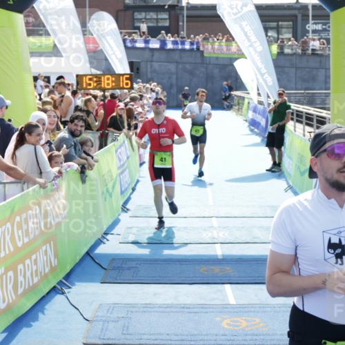 10.08.2025 - GEWOBA Citytriathlon Bremen H.Heesch http://msf.ph/oto/8554321 10.08.2025 15:18:20 Ziel 41, 45, 101, 126, 143, 225 meine-sportfotos.de