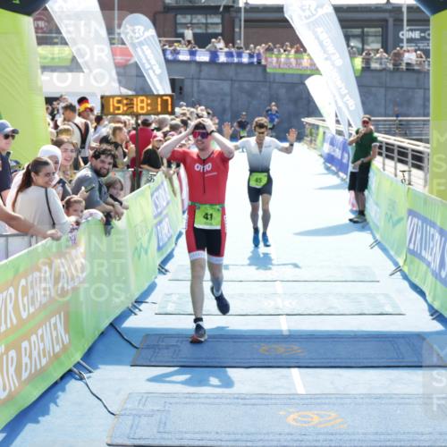 10.08.2025 - GEWOBA Citytriathlon Bremen H.Heesch http://msf.ph/oto/8554327 10.08.2025 15:18:21 Ziel 41, 45, 101, 126, 143 meine-sportfotos.de