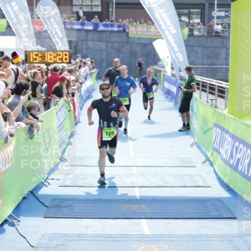10.08.2025 - GEWOBA Citytriathlon Bremen H.Heesch http://msf.ph/oto/8554346 10.08.2025 15:18:32 Ziel 121, 129, 164, 201 meine-sportfotos.de