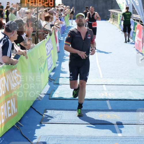 10.08.2025 - GEWOBA Citytriathlon Bremen H.Heesch http://msf.ph/oto/8554348 10.08.2025 14:08:31 Ziel 751, 771, 844 meine-sportfotos.de