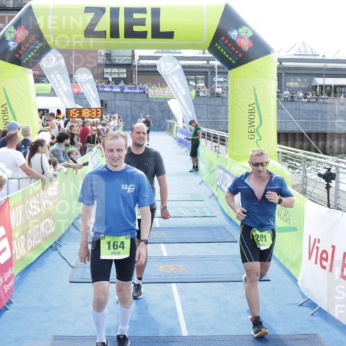 10.08.2025 - GEWOBA Citytriathlon Bremen H.Heesch http://msf.ph/oto/8554369 10.08.2025 15:18:36 Ziel 121, 129, 164, 201 meine-sportfotos.de