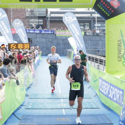 10.08.2025 - GEWOBA Citytriathlon Bremen H.Heesch http://msf.ph/oto/8554378 10.08.2025 15:18:42 Ziel 32, 121, 201, 215 meine-sportfotos.de