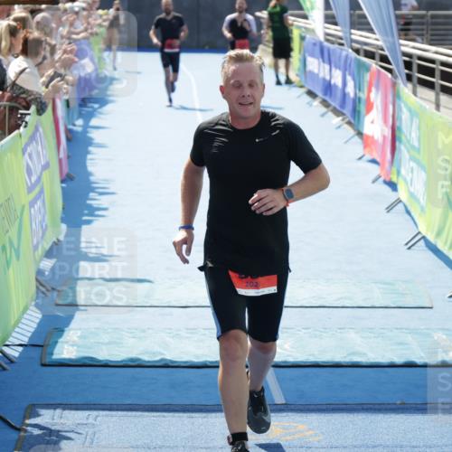 10.08.2025 - GEWOBA Citytriathlon Bremen H.Heesch http://msf.ph/oto/8554393 10.08.2025 14:08:54 Ziel 857 meine-sportfotos.de