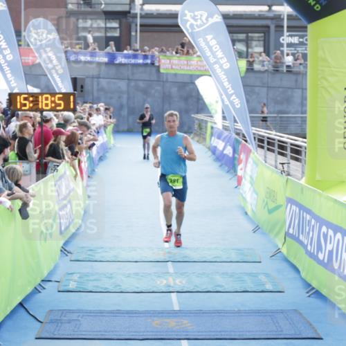 10.08.2025 - GEWOBA Citytriathlon Bremen H.Heesch http://msf.ph/oto/8554421 10.08.2025 15:18:55 Ziel 281 meine-sportfotos.de