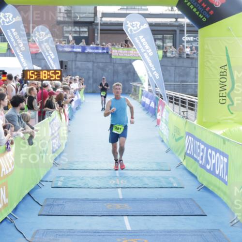 10.08.2025 - GEWOBA Citytriathlon Bremen H.Heesch http://msf.ph/oto/8554425 10.08.2025 15:18:55 Ziel 281 meine-sportfotos.de