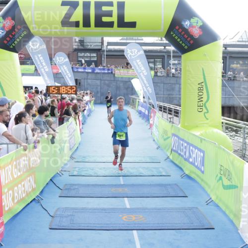 10.08.2025 - GEWOBA Citytriathlon Bremen H.Heesch http://msf.ph/oto/8554428 10.08.2025 15:18:56 Ziel 195, 281 meine-sportfotos.de