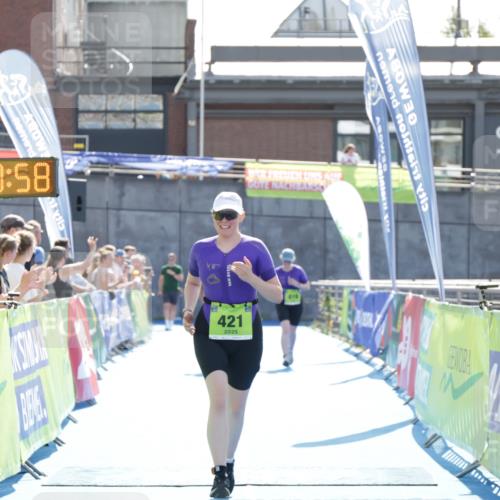 10.08.2025 - GEWOBA Citytriathlon Bremen H.Heesch http://msf.ph/oto/8554430 10.08.2025 15:51:02 Ziel 140, 419, 421 meine-sportfotos.de