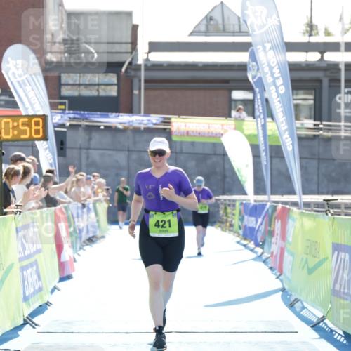 10.08.2025 - GEWOBA Citytriathlon Bremen H.Heesch http://msf.ph/oto/8554431 10.08.2025 15:51:02 Ziel 140, 419, 421 meine-sportfotos.de