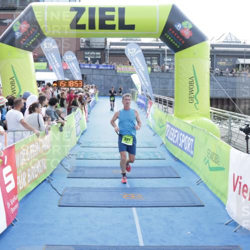 10.08.2025 - GEWOBA Citytriathlon Bremen H.Heesch http://msf.ph/oto/8554438 10.08.2025 15:18:57 Ziel 195, 281 meine-sportfotos.de