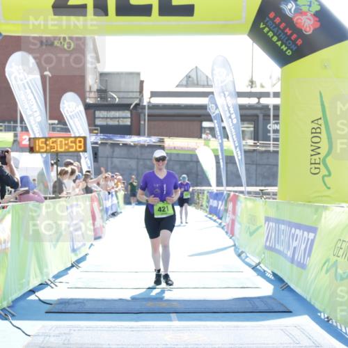10.08.2025 - GEWOBA Citytriathlon Bremen H.Heesch http://msf.ph/oto/8554441 10.08.2025 15:51:02 Ziel 140, 419, 421 meine-sportfotos.de
