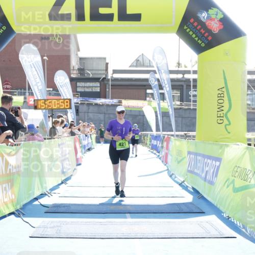 10.08.2025 - GEWOBA Citytriathlon Bremen H.Heesch http://msf.ph/oto/8554444 10.08.2025 15:51:02 Ziel 140, 419, 421 meine-sportfotos.de