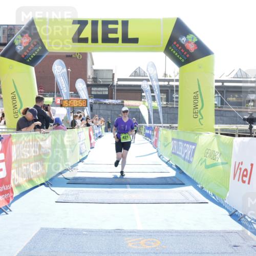 10.08.2025 - GEWOBA Citytriathlon Bremen H.Heesch http://msf.ph/oto/8554452 10.08.2025 15:51:02 Ziel 140, 419, 421 meine-sportfotos.de