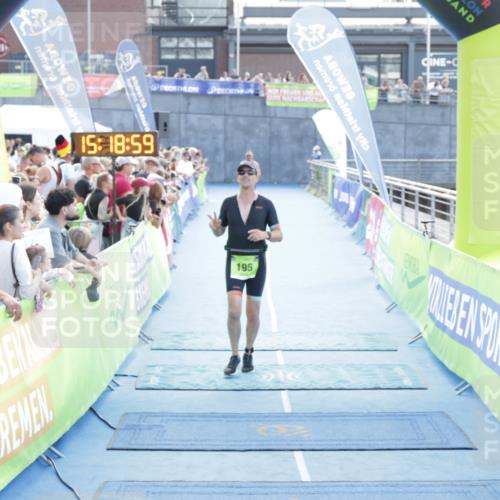 10.08.2025 - GEWOBA Citytriathlon Bremen H.Heesch http://msf.ph/oto/8554453 10.08.2025 15:19:02 Ziel 195, 263, 281 meine-sportfotos.de