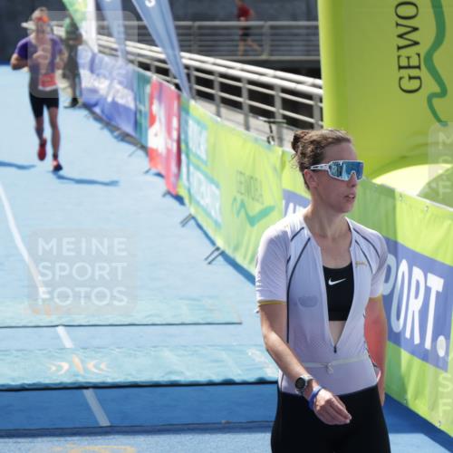 10.08.2025 - GEWOBA Citytriathlon Bremen H.Heesch http://msf.ph/oto/8554469 10.08.2025 14:09:18 Ziel 625, 693, 741, 875, 956, 959, 960 meine-sportfotos.de
