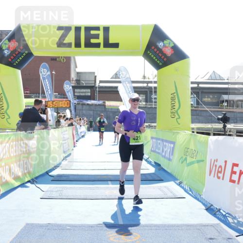 10.08.2025 - GEWOBA Citytriathlon Bremen H.Heesch http://msf.ph/oto/8554474 10.08.2025 15:51:04 Ziel 140, 419, 421 meine-sportfotos.de