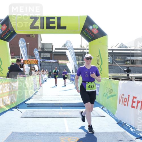10.08.2025 - GEWOBA Citytriathlon Bremen H.Heesch http://msf.ph/oto/8554493 10.08.2025 15:51:04 Ziel 140, 419, 421 meine-sportfotos.de