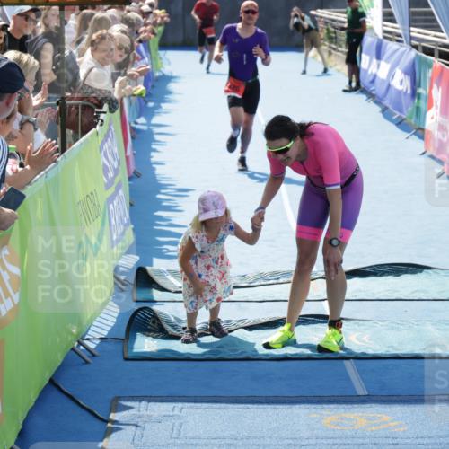 10.08.2025 - GEWOBA Citytriathlon Bremen H.Heesch http://msf.ph/oto/8554498 10.08.2025 14:09:25 Ziel 626, 693, 875, 956 meine-sportfotos.de