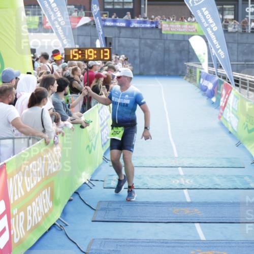 10.08.2025 - GEWOBA Citytriathlon Bremen H.Heesch http://msf.ph/oto/8554504 10.08.2025 15:19:17 Ziel 252 meine-sportfotos.de
