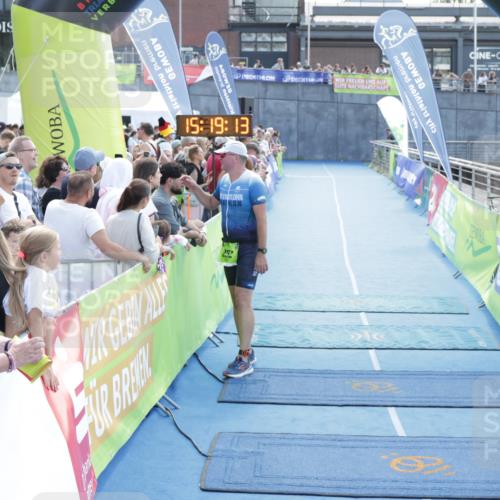 10.08.2025 - GEWOBA Citytriathlon Bremen H.Heesch http://msf.ph/oto/8554511 10.08.2025 15:19:17 Ziel 252 meine-sportfotos.de