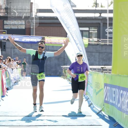 10.08.2025 - GEWOBA Citytriathlon Bremen H.Heesch http://msf.ph/oto/8554523 10.08.2025 15:51:07 Ziel 140, 419, 421 meine-sportfotos.de