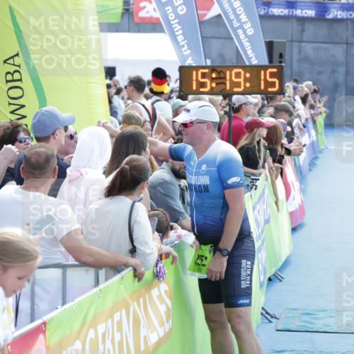 10.08.2025 - GEWOBA Citytriathlon Bremen H.Heesch http://msf.ph/oto/8554524 10.08.2025 15:19:19 Ziel 252 meine-sportfotos.de