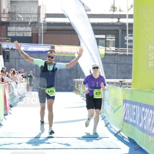 10.08.2025 - GEWOBA Citytriathlon Bremen H.Heesch http://msf.ph/oto/8554525 10.08.2025 15:51:07 Ziel 140, 419, 421 meine-sportfotos.de