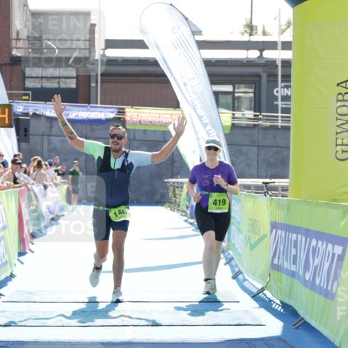 10.08.2025 - GEWOBA Citytriathlon Bremen H.Heesch http://msf.ph/oto/8554530 10.08.2025 15:51:08 Ziel 140, 419, 421 meine-sportfotos.de