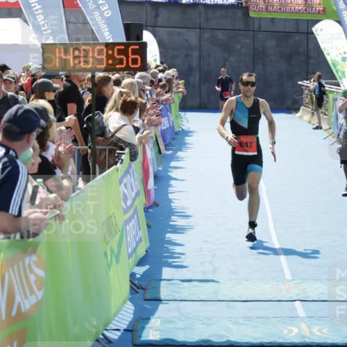10.08.2025 - GEWOBA Citytriathlon Bremen H.Heesch http://msf.ph/oto/8554532 10.08.2025 14:09:59 Ziel 647 meine-sportfotos.de