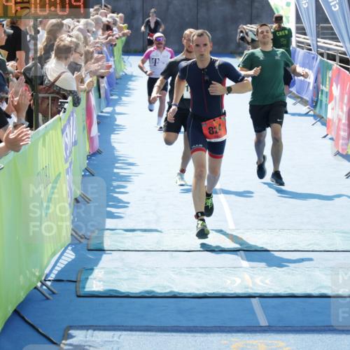10.08.2025 - GEWOBA Citytriathlon Bremen H.Heesch http://msf.ph/oto/8554543 10.08.2025 14:10:07 Ziel 647, 824, 1015 meine-sportfotos.de