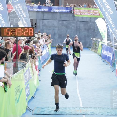 10.08.2025 - GEWOBA Citytriathlon Bremen H.Heesch http://msf.ph/oto/8554560 10.08.2025 15:19:32 Ziel 5, 72 meine-sportfotos.de