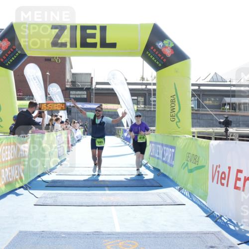 10.08.2025 - GEWOBA Citytriathlon Bremen H.Heesch http://msf.ph/oto/8554567 10.08.2025 15:51:08 Ziel 140, 419, 421 meine-sportfotos.de