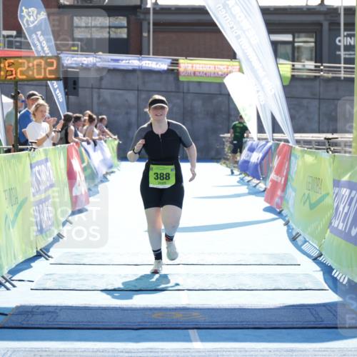 10.08.2025 - GEWOBA Citytriathlon Bremen H.Heesch http://msf.ph/oto/8554610 10.08.2025 15:52:06 Ziel 388 meine-sportfotos.de
