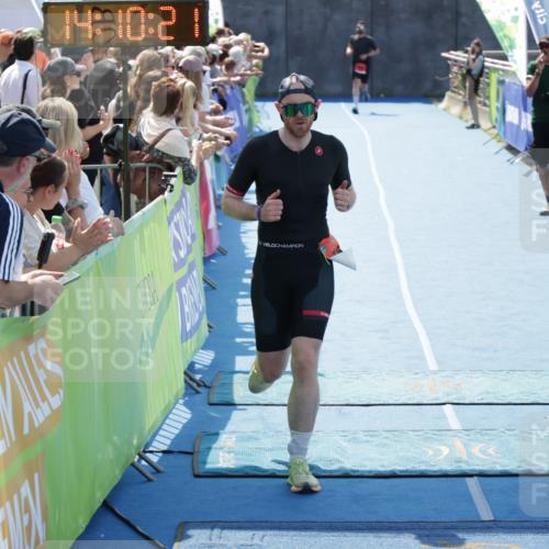 10.08.2025 - GEWOBA Citytriathlon Bremen H.Heesch http://msf.ph/oto/8554611 10.08.2025 14:10:25 Ziel 753 meine-sportfotos.de
