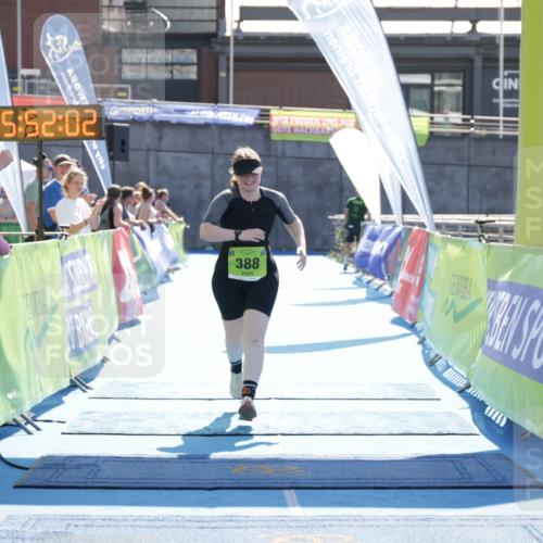 10.08.2025 - GEWOBA Citytriathlon Bremen H.Heesch http://msf.ph/oto/8554616 10.08.2025 15:52:06 Ziel 388 meine-sportfotos.de