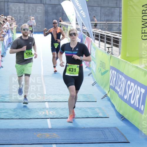 10.08.2025 - GEWOBA Citytriathlon Bremen H.Heesch http://msf.ph/oto/8554618 10.08.2025 15:19:50 Ziel 123, 174, 224, 431 meine-sportfotos.de