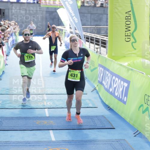 10.08.2025 - GEWOBA Citytriathlon Bremen H.Heesch http://msf.ph/oto/8554620 10.08.2025 15:19:50 Ziel 123, 174, 224, 431 meine-sportfotos.de