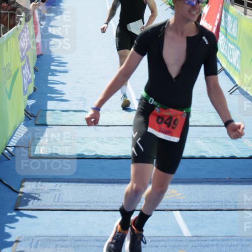 10.08.2025 - GEWOBA Citytriathlon Bremen H.Heesch http://msf.ph/oto/8554638 10.08.2025 14:10:37 Ziel 649, 656, 698 meine-sportfotos.de