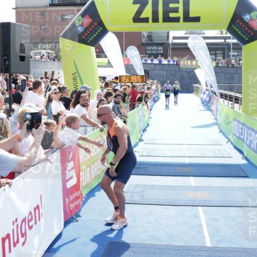 10.08.2025 - GEWOBA Citytriathlon Bremen H.Heesch http://msf.ph/oto/8554652 10.08.2025 15:19:55 Ziel 88, 123, 224, 238, 431 meine-sportfotos.de
