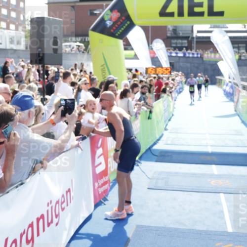 10.08.2025 - GEWOBA Citytriathlon Bremen H.Heesch http://msf.ph/oto/8554663 10.08.2025 15:19:56 Ziel 88, 123, 224, 238, 431, 445 meine-sportfotos.de