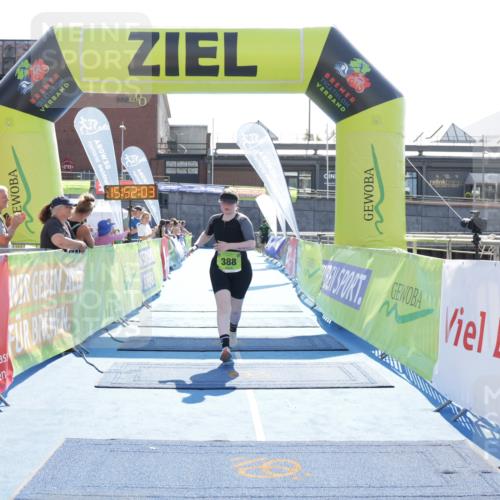 10.08.2025 - GEWOBA Citytriathlon Bremen H.Heesch http://msf.ph/oto/8554665 10.08.2025 15:52:07 Ziel 388 meine-sportfotos.de