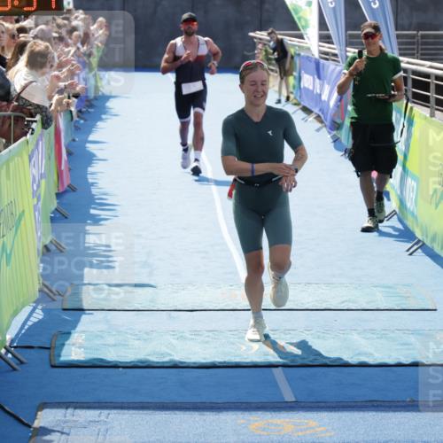 10.08.2025 - GEWOBA Citytriathlon Bremen H.Heesch http://msf.ph/oto/8554687 10.08.2025 14:11:00 Ziel 573, 784, 933 meine-sportfotos.de