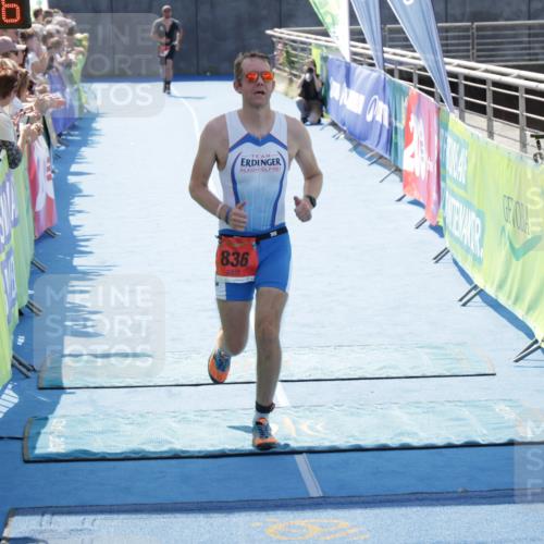 10.08.2025 - GEWOBA Citytriathlon Bremen H.Heesch http://msf.ph/oto/8554713 10.08.2025 14:11:20 Ziel 836 meine-sportfotos.de