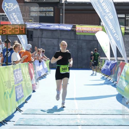 10.08.2025 - GEWOBA Citytriathlon Bremen H.Heesch http://msf.ph/oto/8554728 10.08.2025 15:52:38 Ziel 339, 380 meine-sportfotos.de