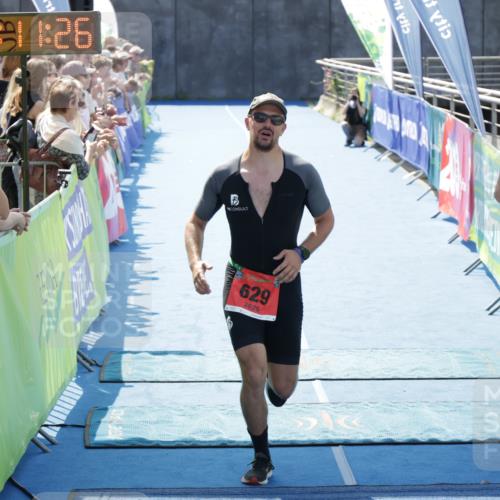 10.08.2025 - GEWOBA Citytriathlon Bremen H.Heesch http://msf.ph/oto/8554729 10.08.2025 14:11:30 Ziel 629 meine-sportfotos.de